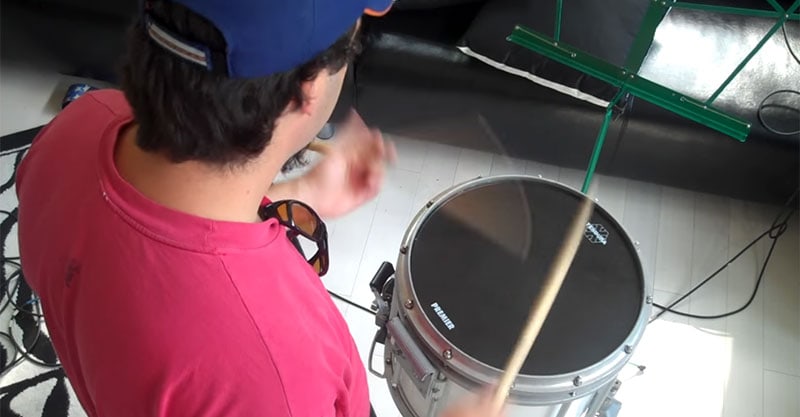 How to play the snare drum